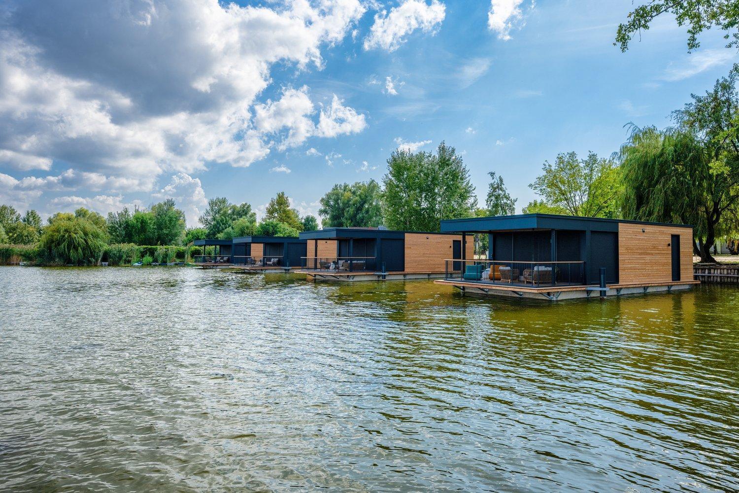 Donautica Hotel & Restaurant Fadd-Dombori Exterior photo